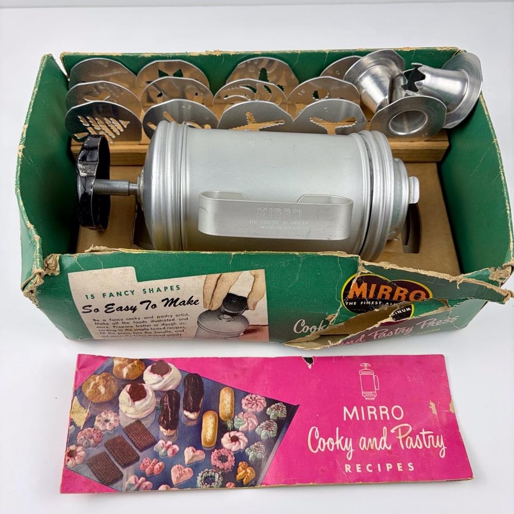 Vintage MIRRO Cookie Pastry Press 1950's Aluminum Original Box 12 Discs